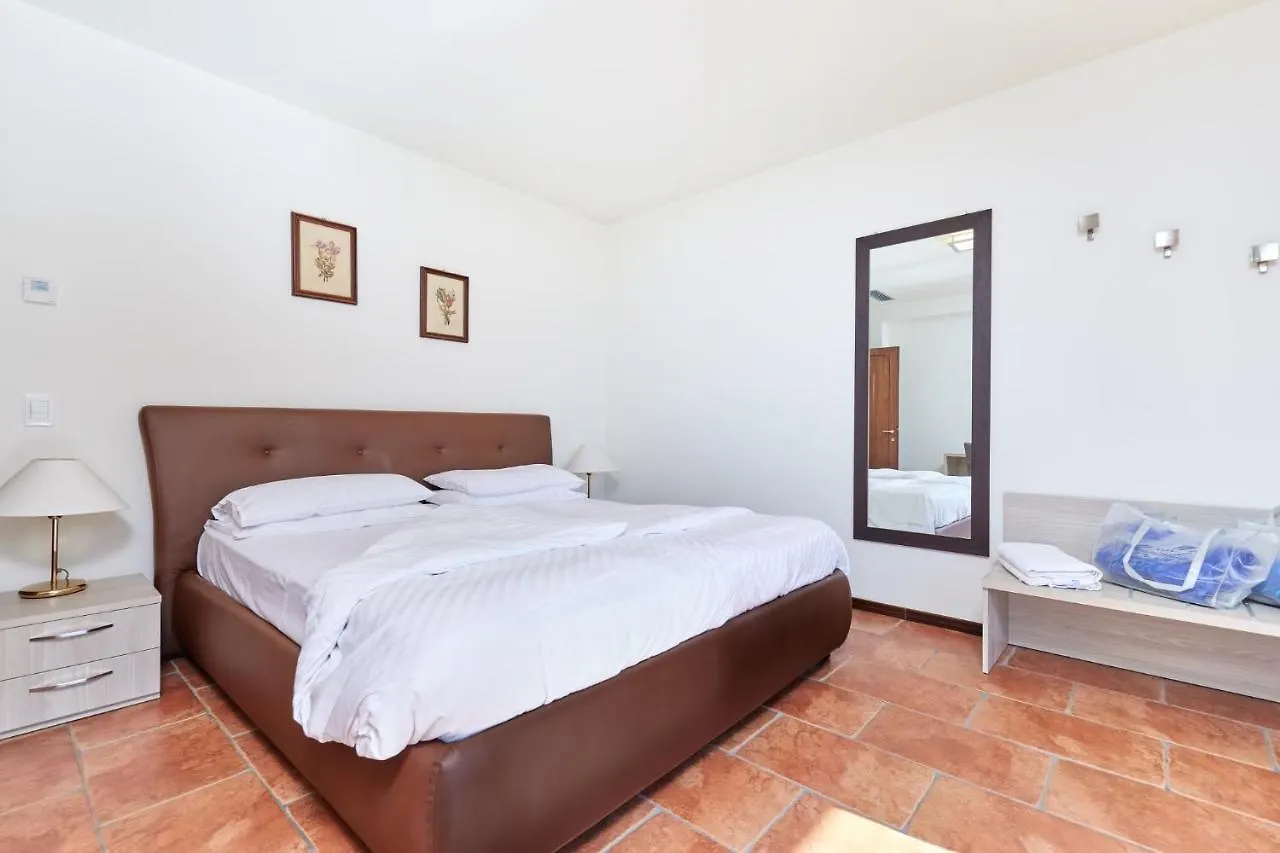 Hotel Maximilian Malcesine 4*,