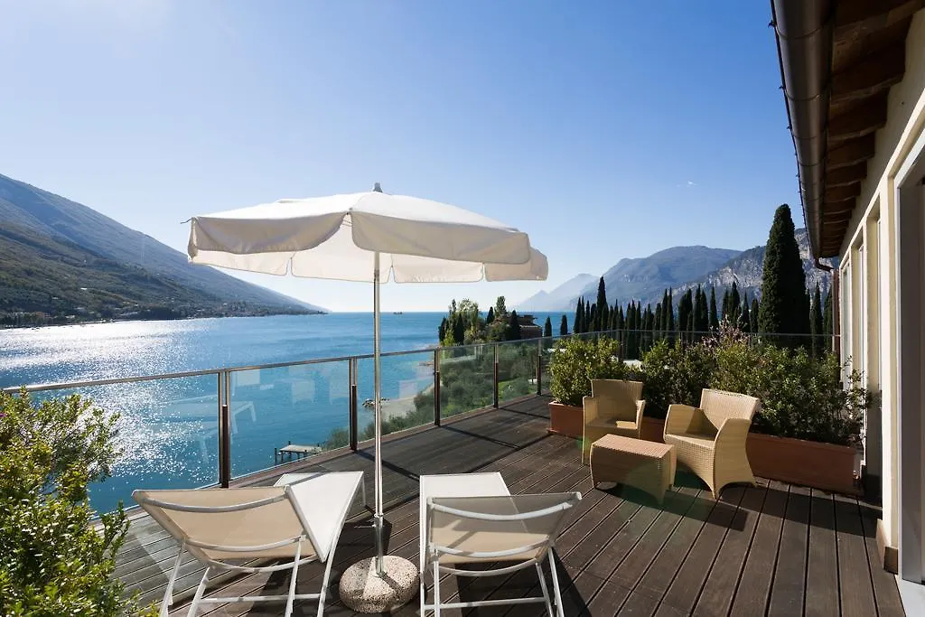 Hotel Maximilian Malcesine 4*,
