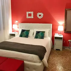 https://residenza-quaggio-ca-grimani.hotelslidodijesolo.com